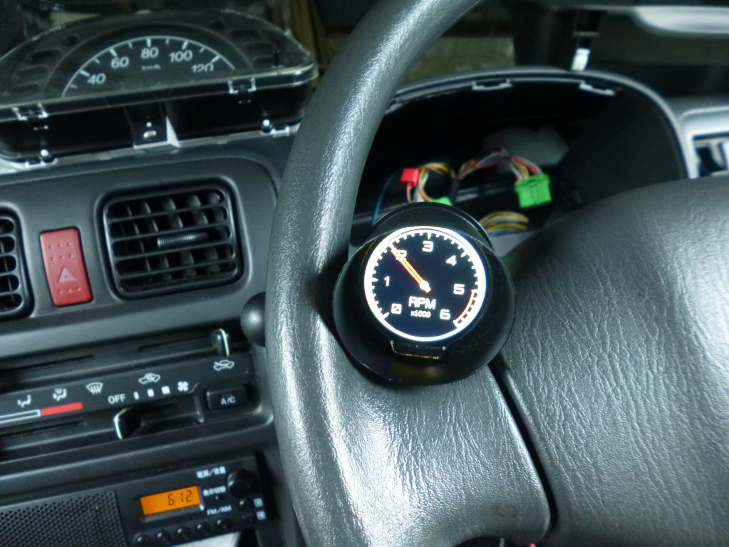 タコ太郎 ヤッパ86のタコメーターは11,000rpmの新製品「GT GAUGE-80」と